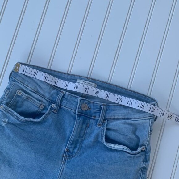 Zara Woman light wash distressed mid rise skinny jeans size 6 - Picture 7 of 9